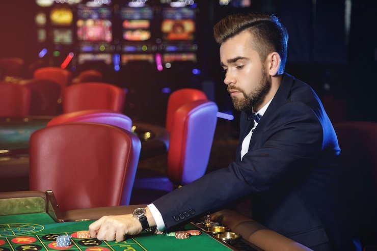 Antarmuka permainan Tembak Ikan di sip777 menampilkan ikan dan makhluk laut yang berenang